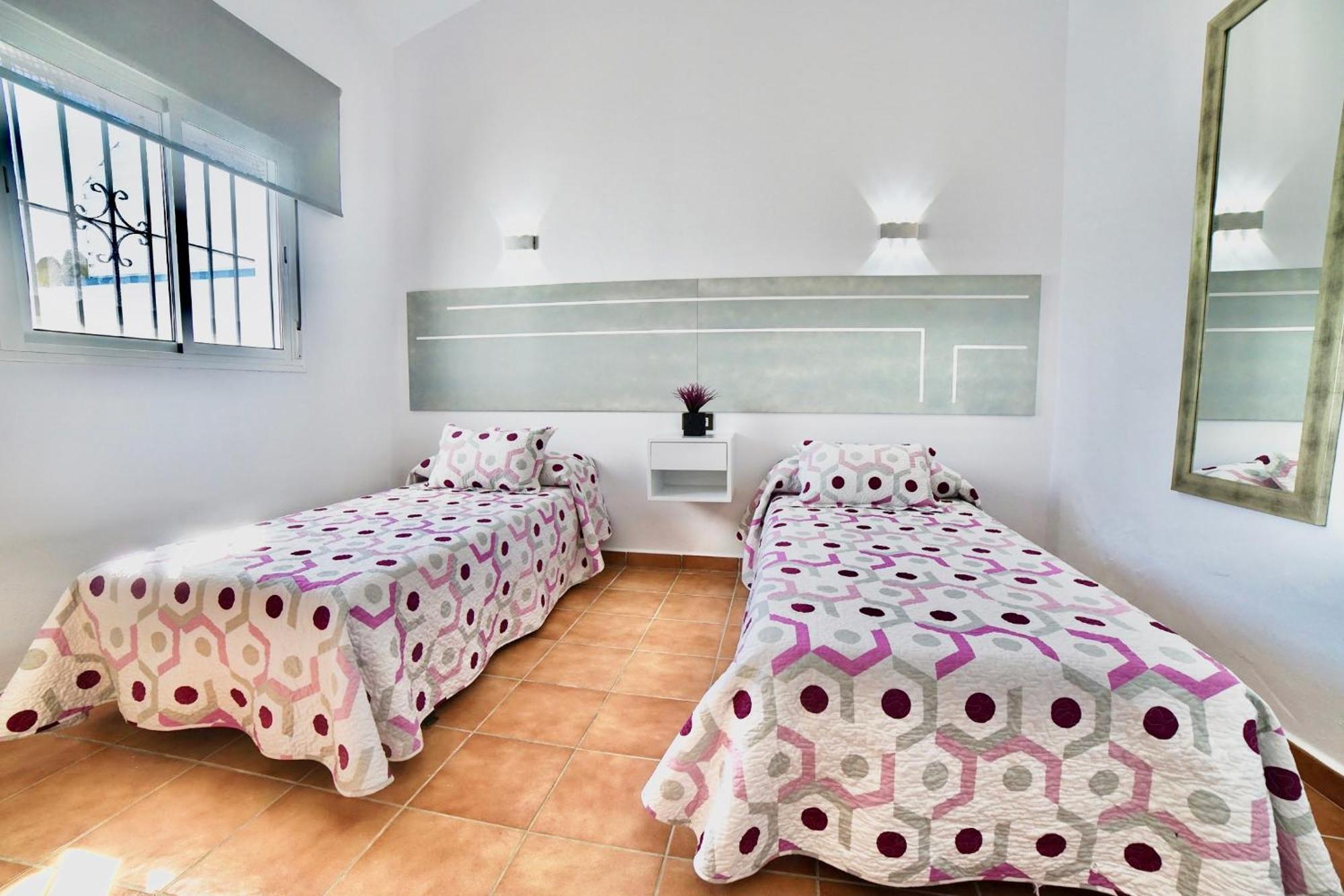 Yuca Con Piscina Privada En * Conil De La Frontera